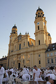 Diner en Blanc 2019 (&copy;Foto: Marikka-Laila Maisel)